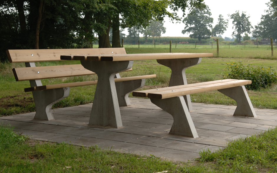BE Bank Holz