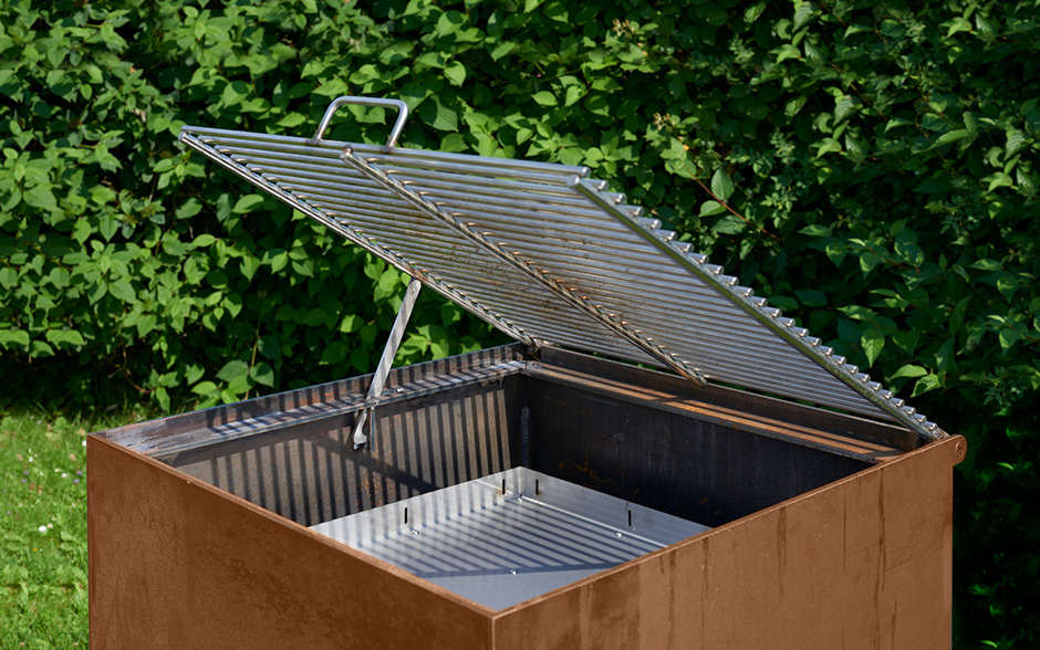 AYA-Grill