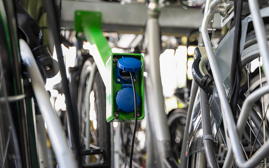 VelopA-Up Doppelstockparker mit Ladestationen