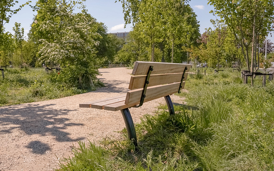 Delta Bank Holz einseitig mit Rückenlehne